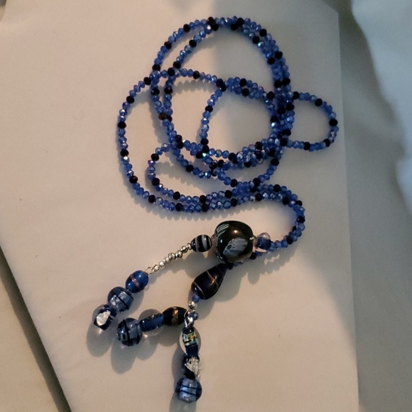 Shades of Blue Lariat - Picture 2 of 3